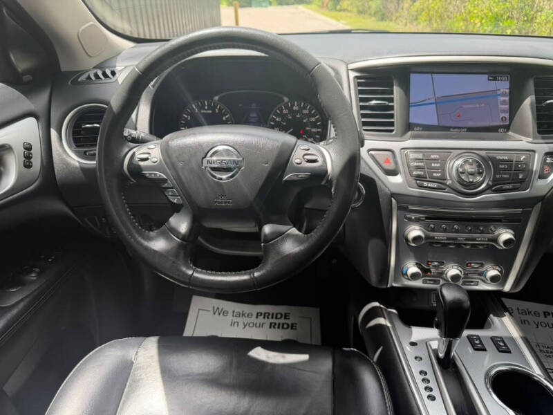 2018 Nissan Pathfinder SL