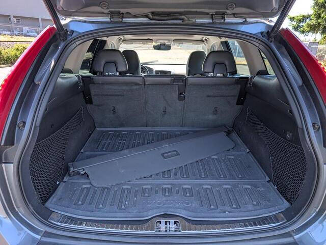 2017 Volvo XC60 T6 Dynamic