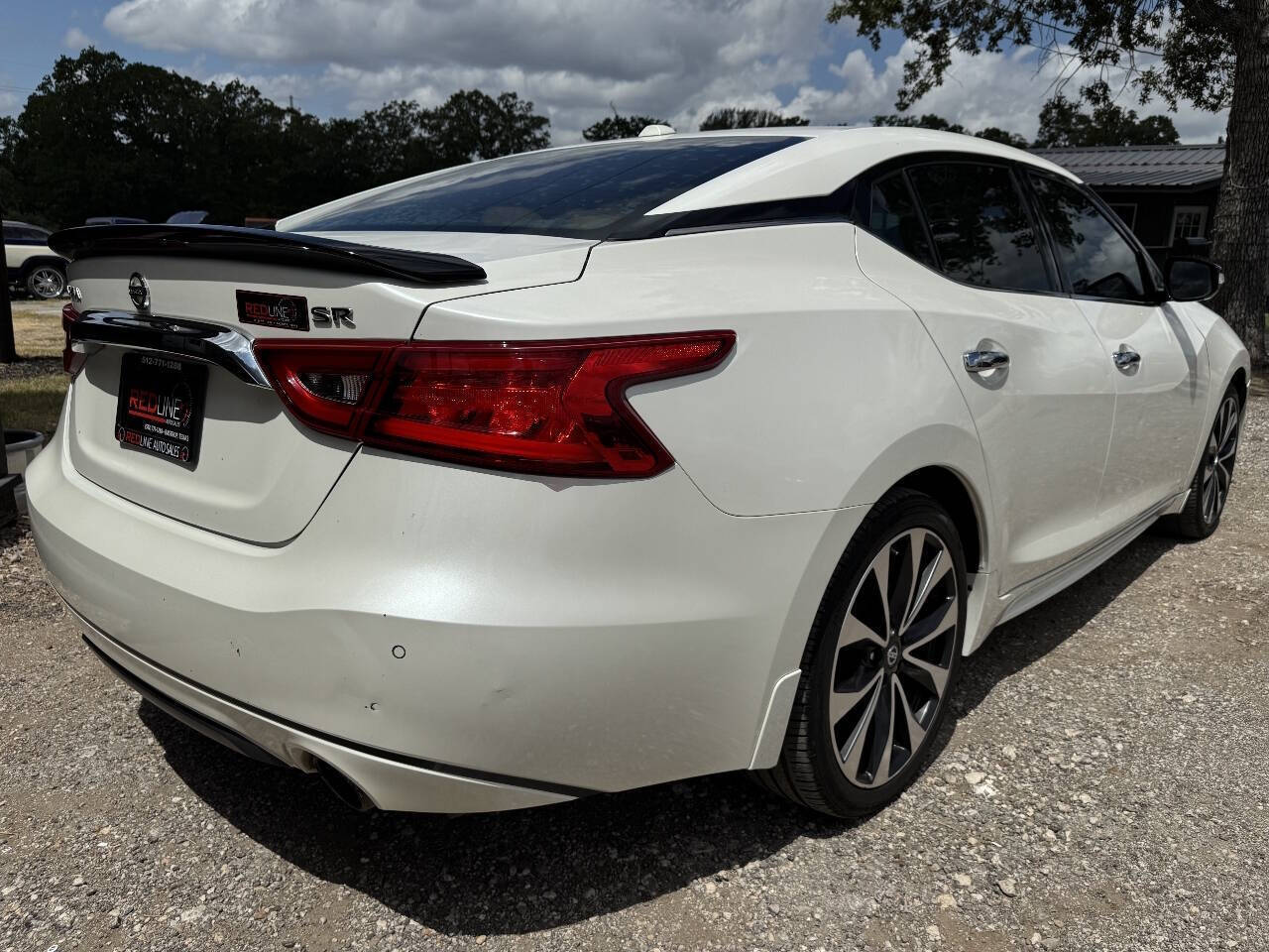 View vehicle photo 6