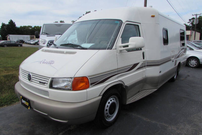2001 Winnebago Rialta