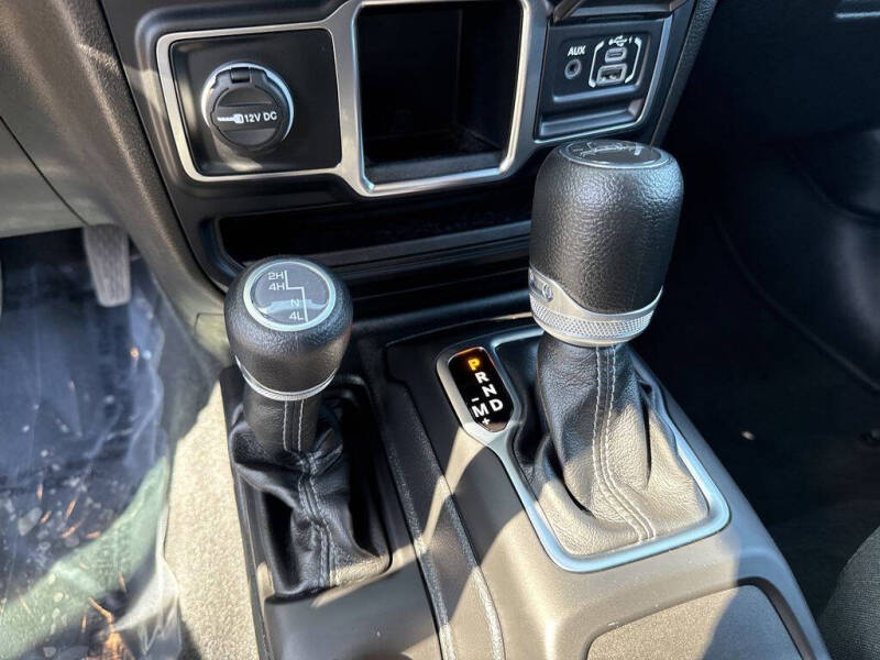 2024 Jeep Gladiator Sport