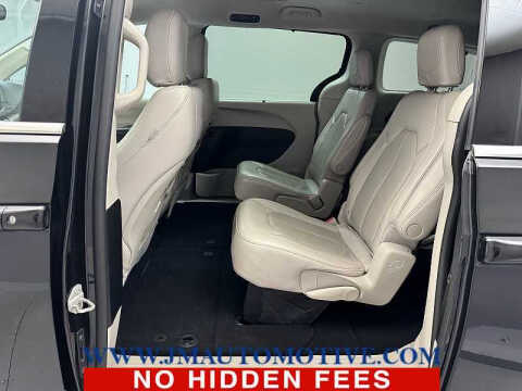 2021 Chrysler Pacifica Touring L