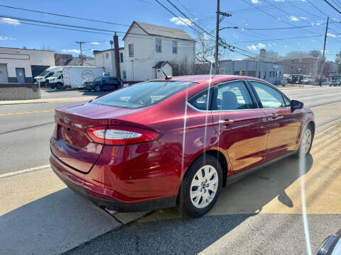 2013 Ford Fusion S