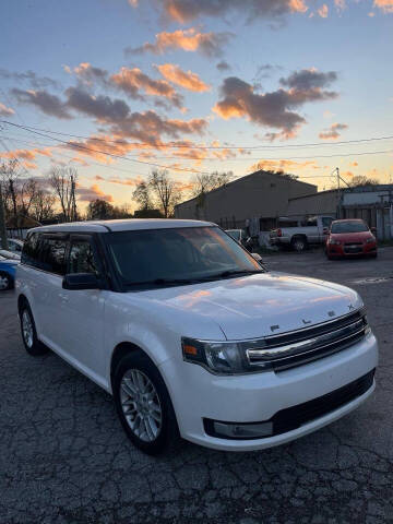 2014 Ford Flex for sale at Ram Imports in Cincinnati OH