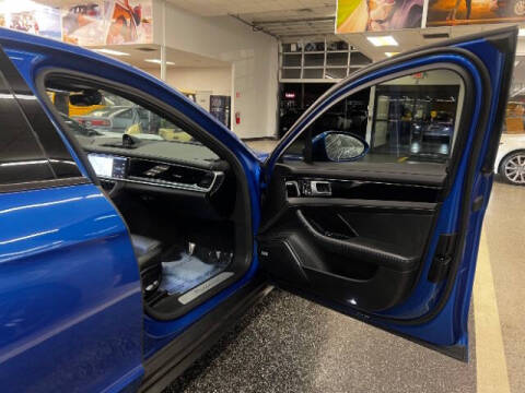 2017 Porsche Panamera 4