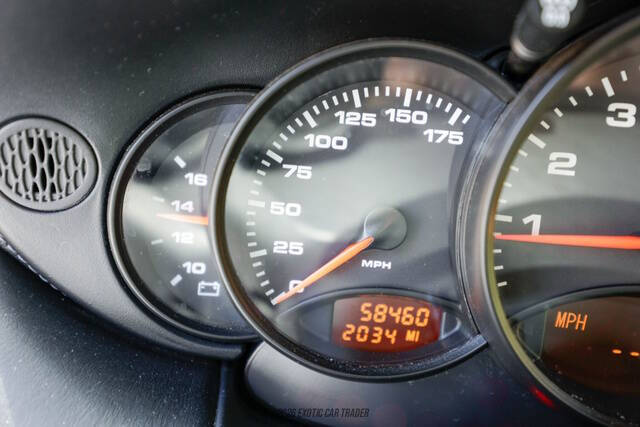 2001 Porsche 911 Carrera 4