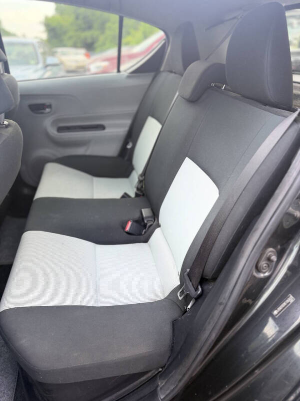 2014 Toyota Prius c Two