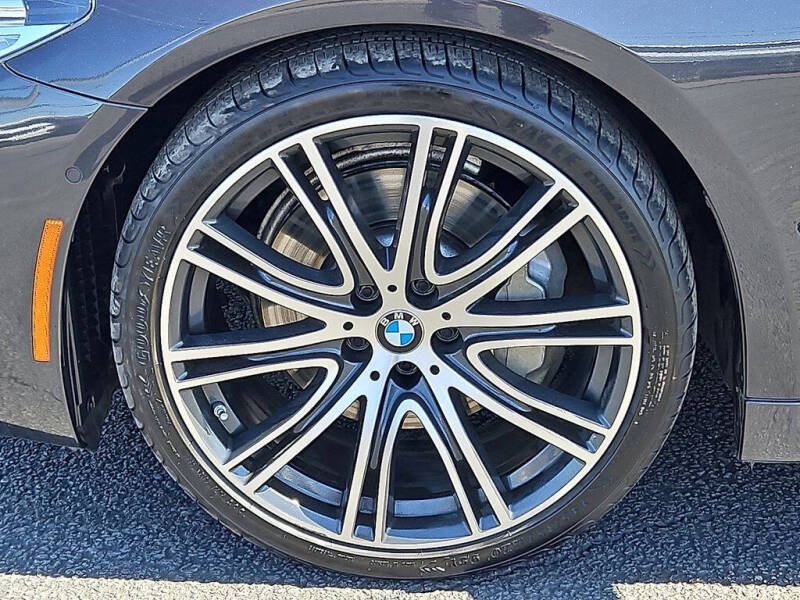 2019 BMW 5 Series 540i