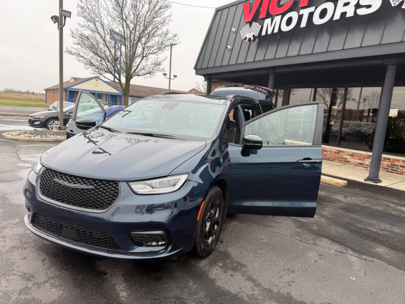 2024 Chrysler Pacifica Plug-In Hybrid Premium S Appearance