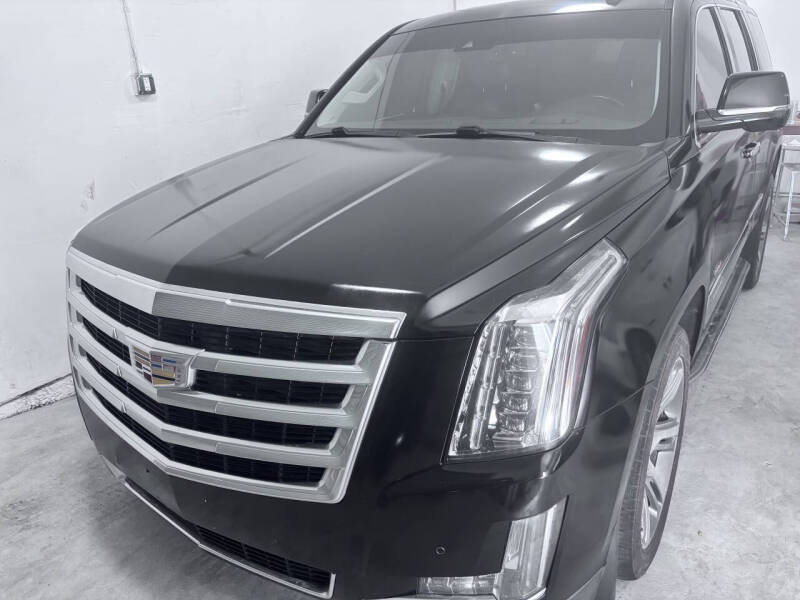 2016 Cadillac Escalade Luxury Collection