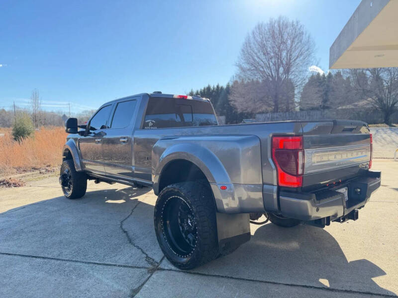 2022 Ford F-450 Super Duty Platinum