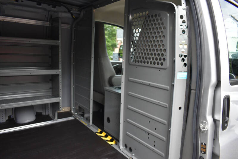 2023 GMC Savana 2500