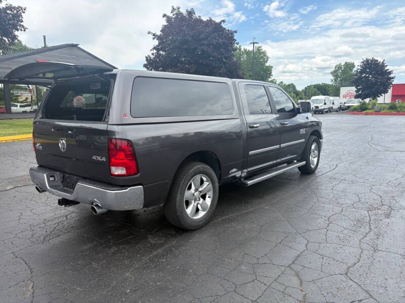 2017 RAM 1500 SLT