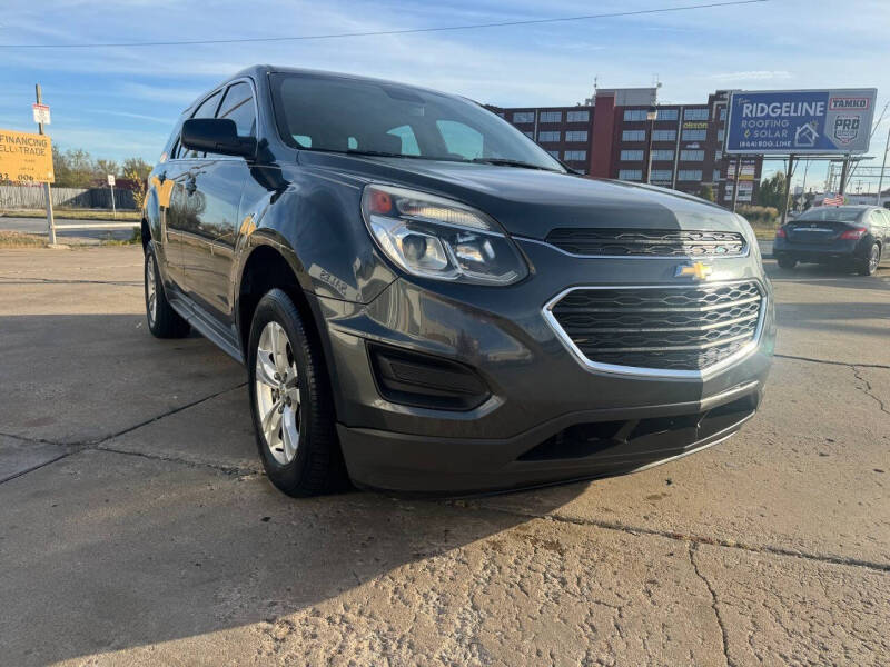 2017 Chevrolet Equinox LS photo 3