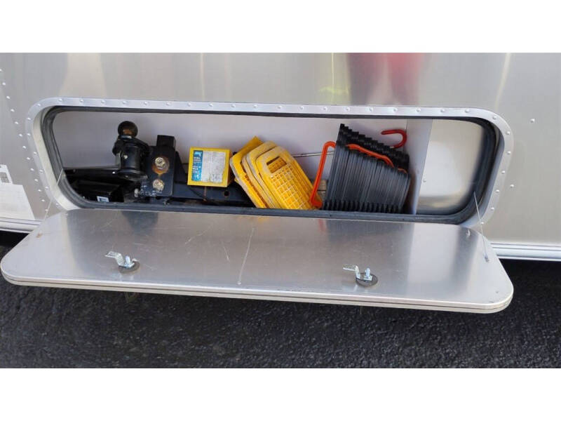 2018 Airstream GLOBETROTTER -