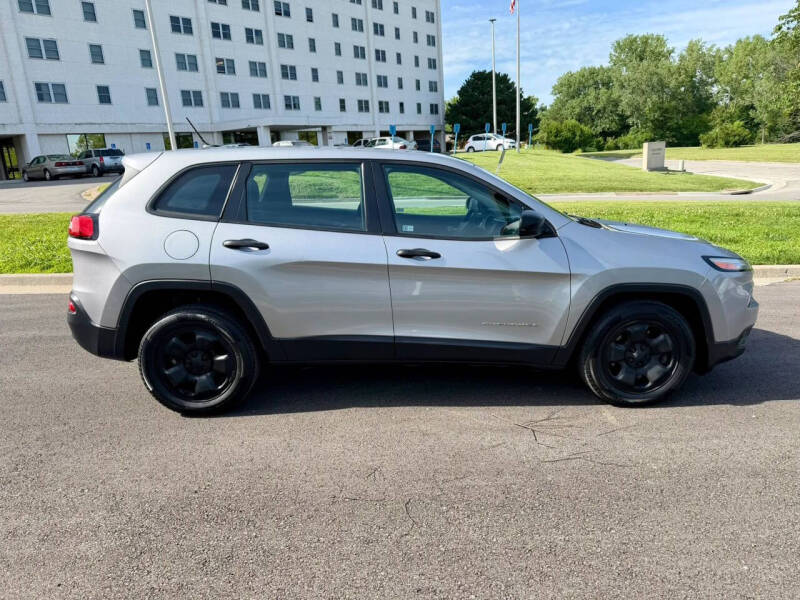 2015 Jeep Cherokee Sport