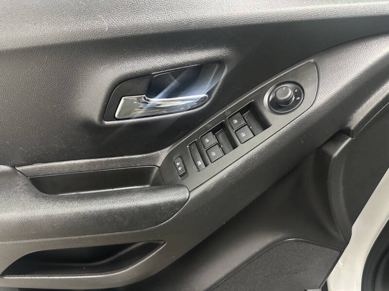 2022 Chevrolet Trax LS