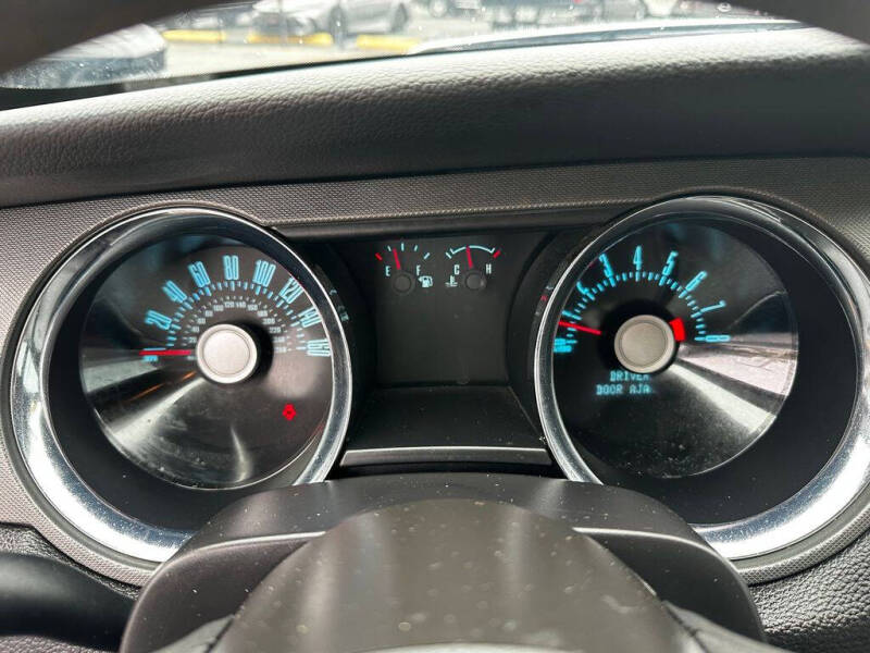 2012 Ford Mustang V6