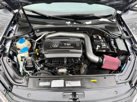 2017 Volkswagen Passat 1.8T R-Line