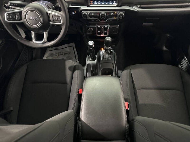 2023 Jeep Gladiator Overland