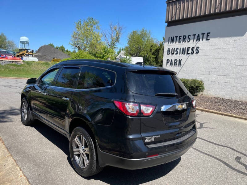 2017 Chevrolet Traverse LT