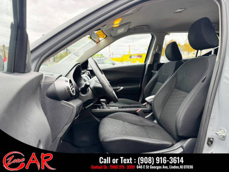 2023 Nissan Kicks SV