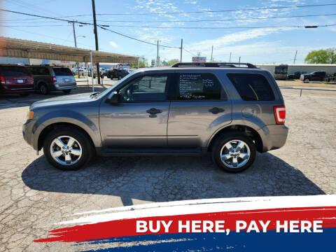 2012 Ford Escape for sale at Meadows Motor Company in Cleburne TX