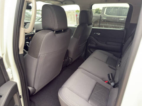 2025 Nissan Frontier SV