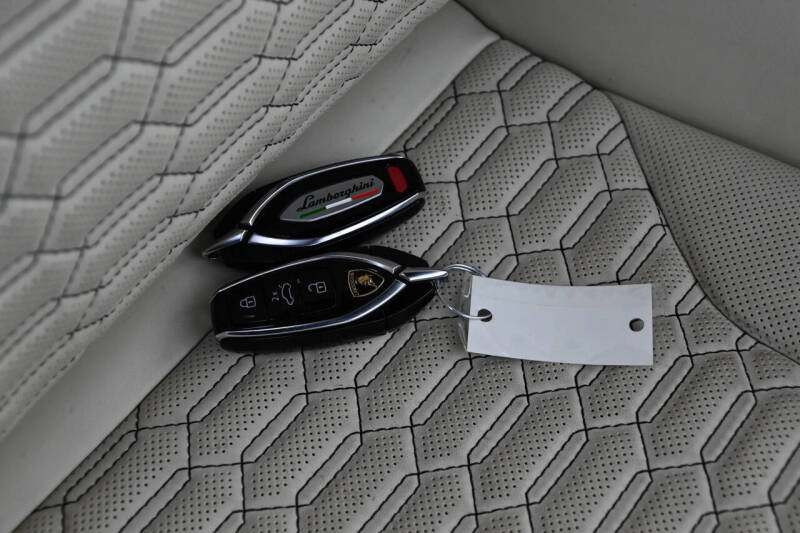 2022 Lamborghini Urus