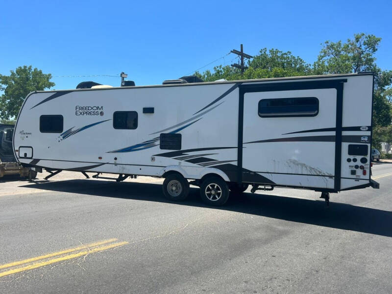 2020 Coachmen RV Freedom Express