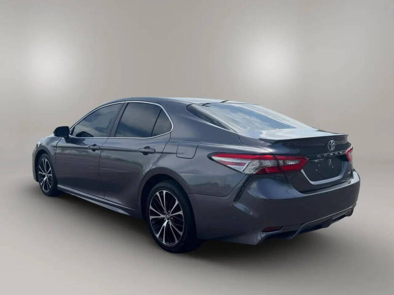2018 Toyota Camry SE