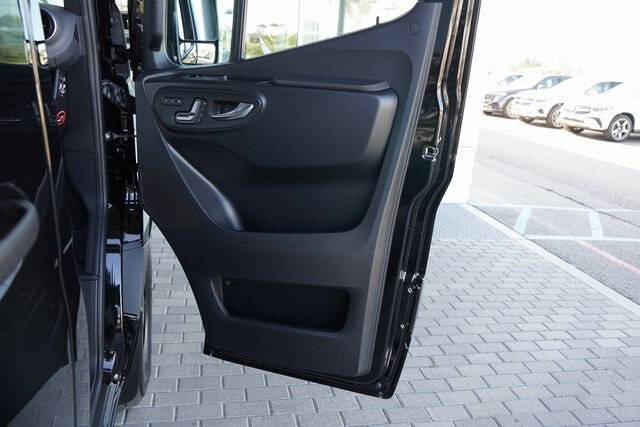 2025 Mercedes-Benz Sprinter 2500