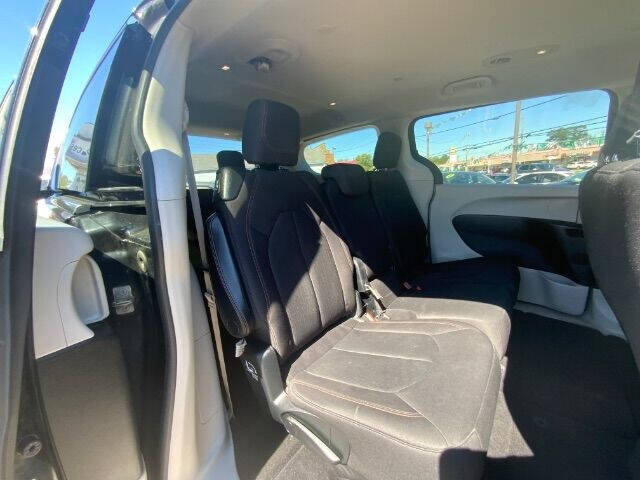 2017 Chrysler Pacifica Touring