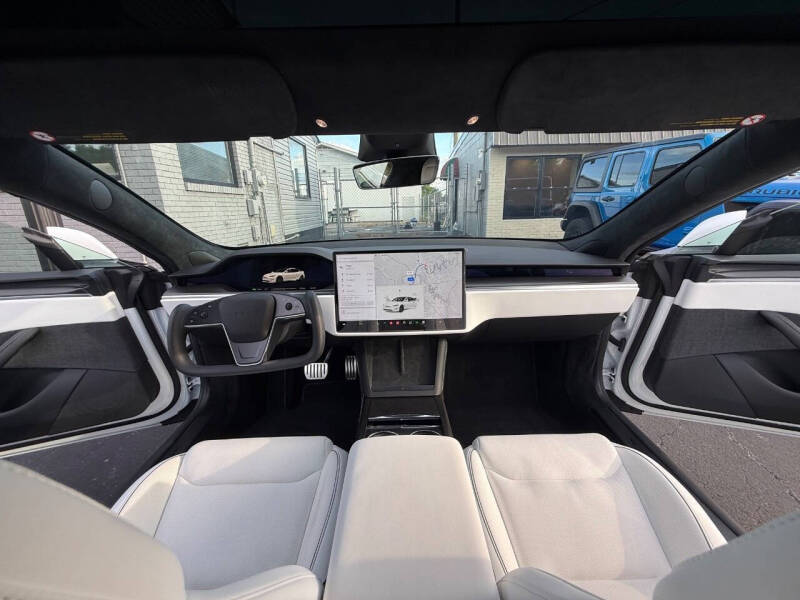 2022 Tesla Model S Plaid