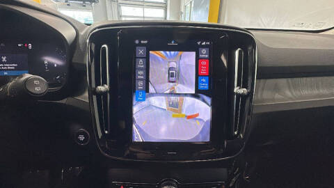 2026 Volvo XC40 B5 Plus