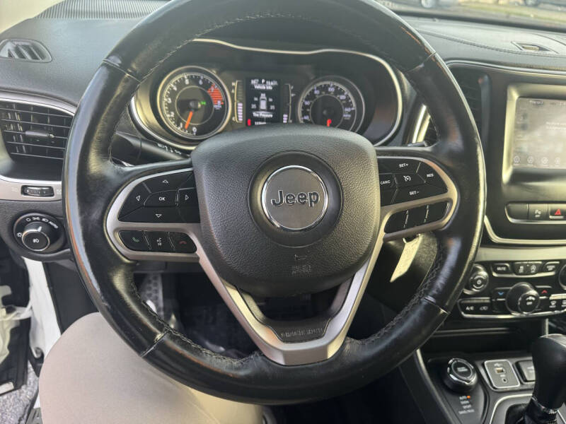 2019 Jeep Cherokee Latitude