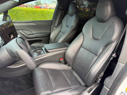 2022 Tesla Model X Plaid