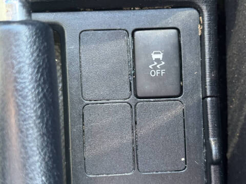 2014 Toyota Yaris 5-Door LE