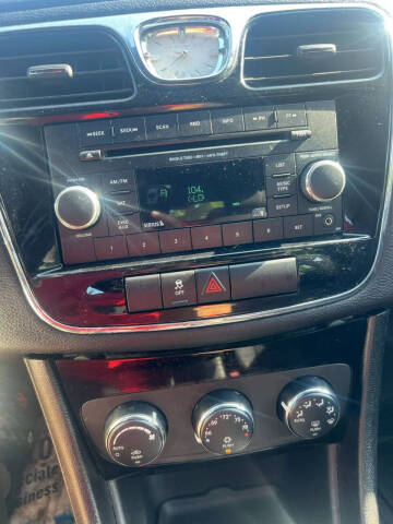 2012 Chrysler 200 Touring