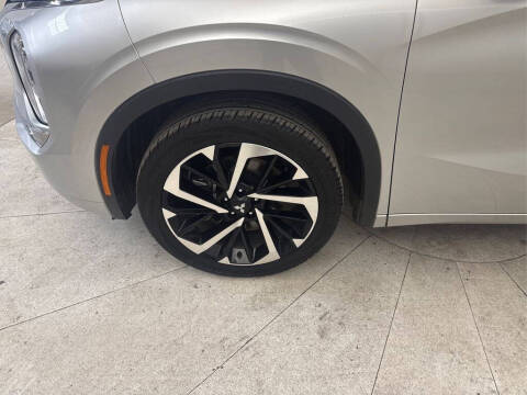 2023 Mitsubishi Outlander SEL