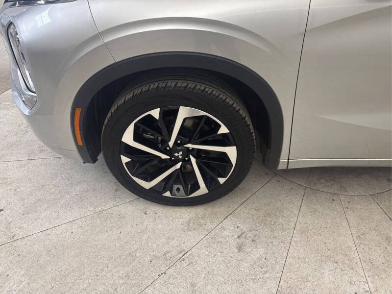2023 Mitsubishi Outlander SEL