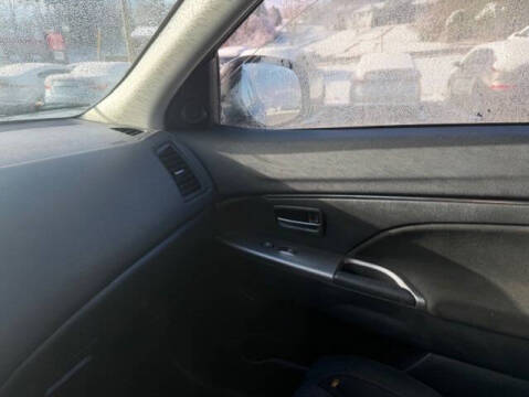 2019 Mitsubishi Outlander Sport ES