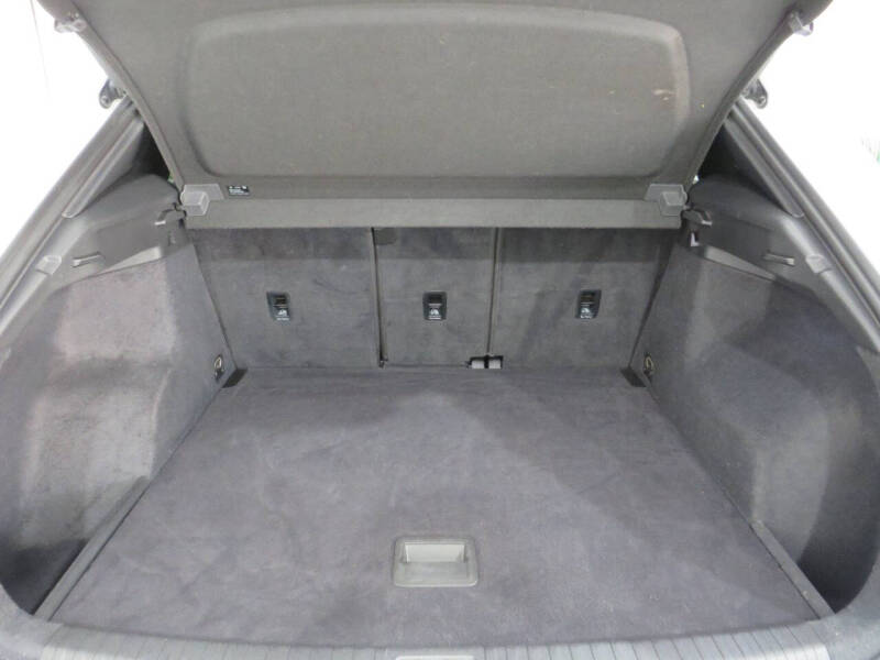 2021 Audi Q3 quattro Premium 40 TFSI