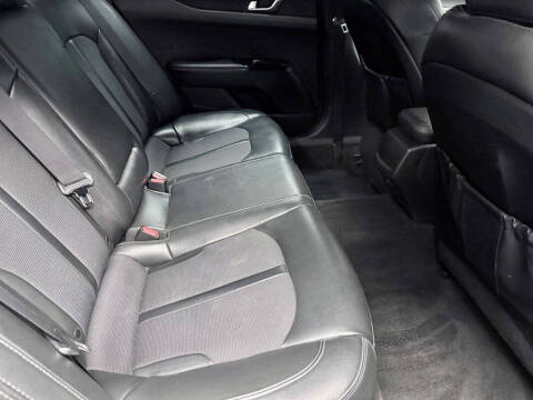 2022 Kia K5