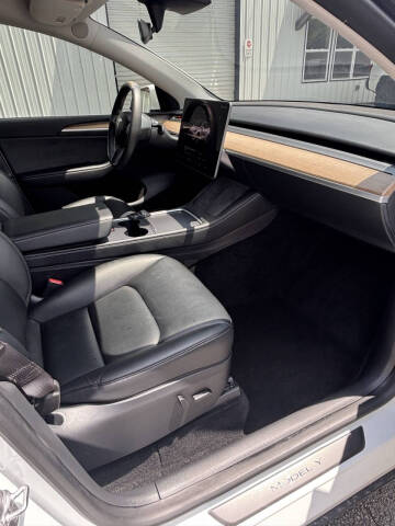 2023 Tesla Model Y Long Range