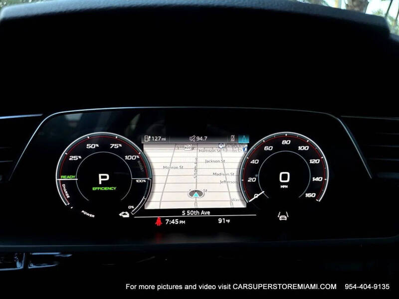 2021 Audi e-tron quattro Premium