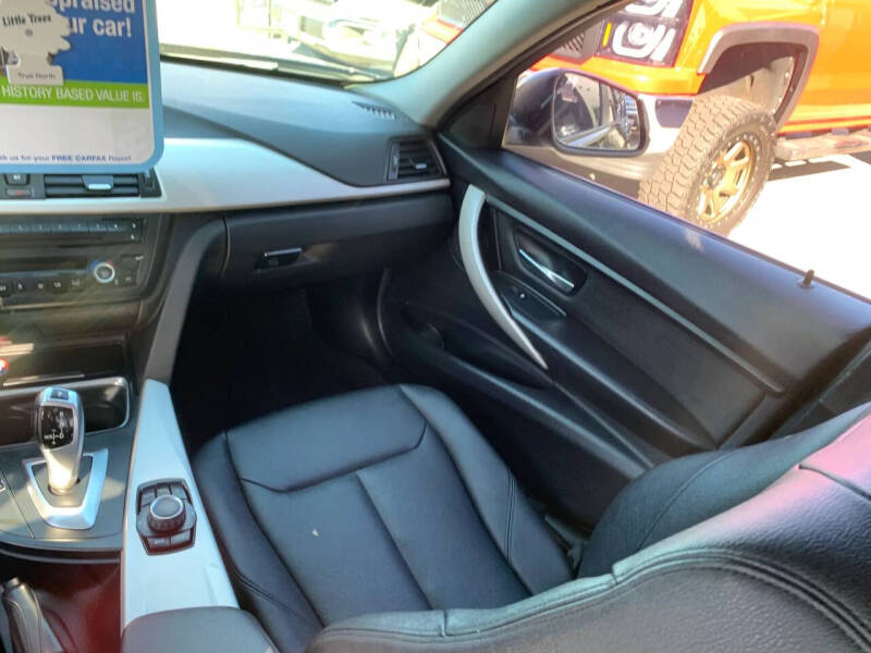 2014 BMW 3 Series 320i