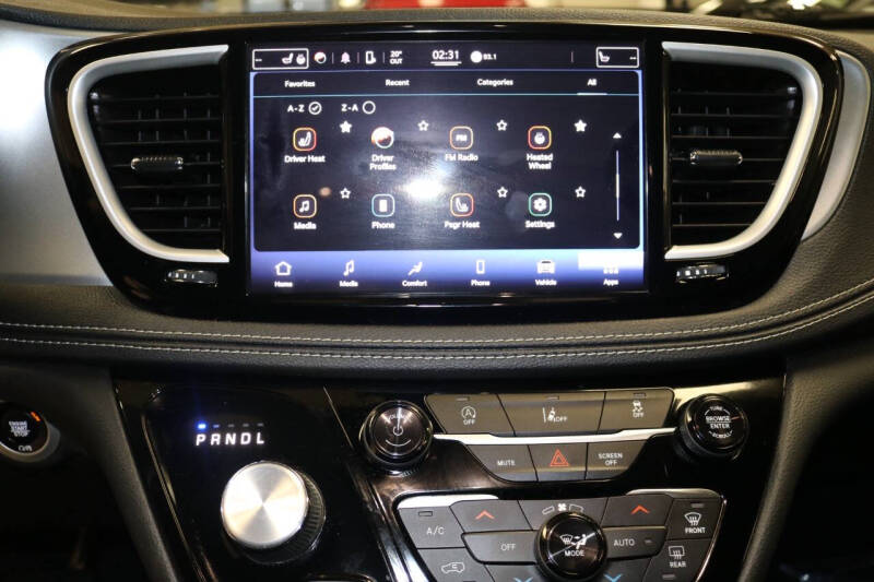 2022 Chrysler Pacifica Touring L