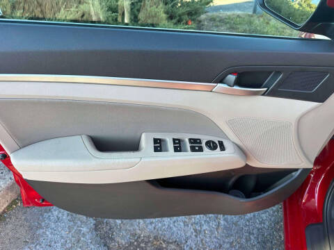 2020 Hyundai Elantra