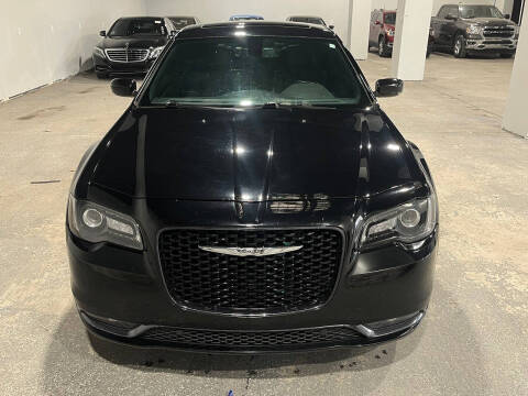2018 Chrysler 300 S